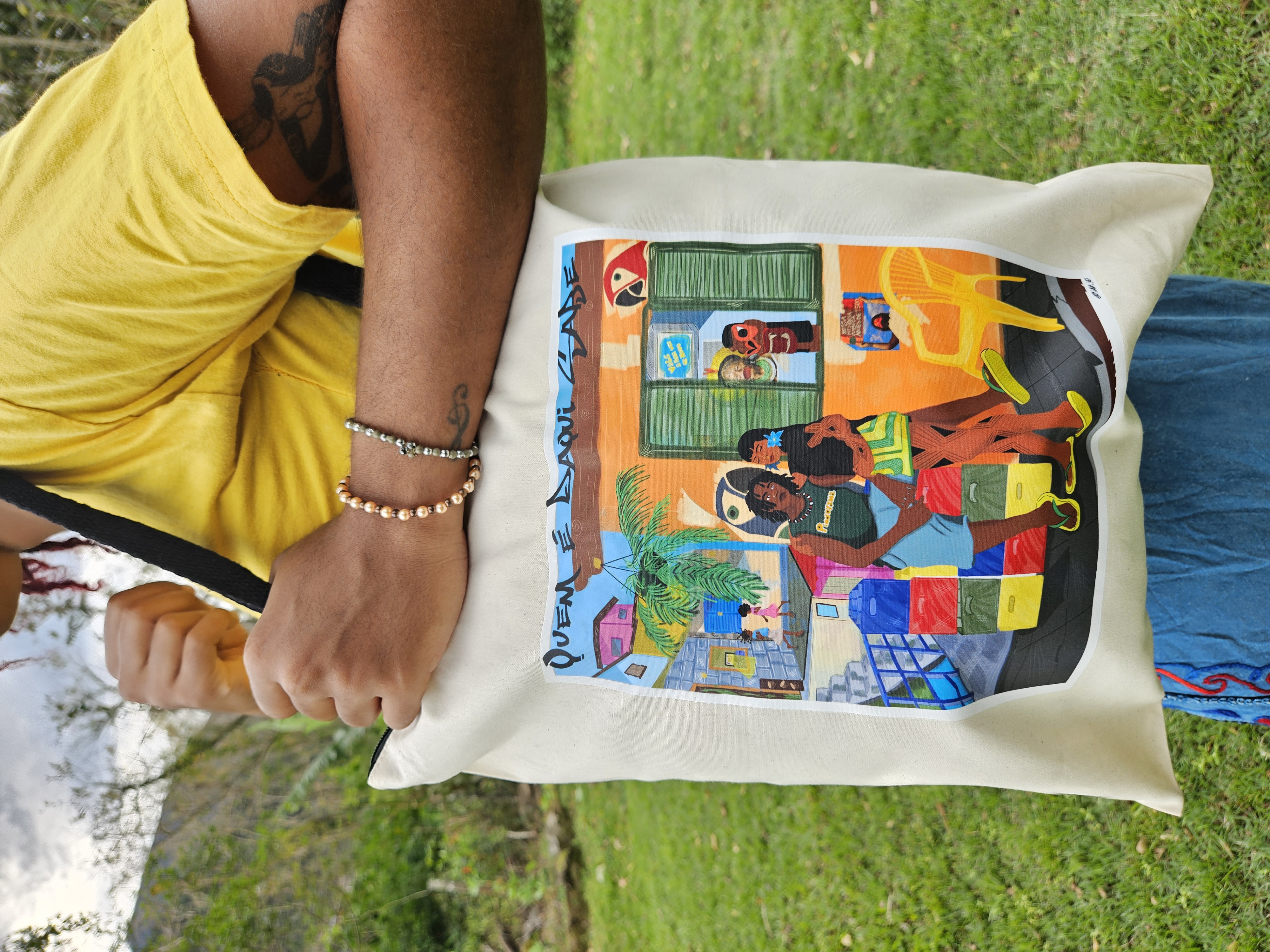 Aplicação da arte na bolsa ecológica.
